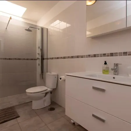 3 Bedrooms With Views 펜션 아데제