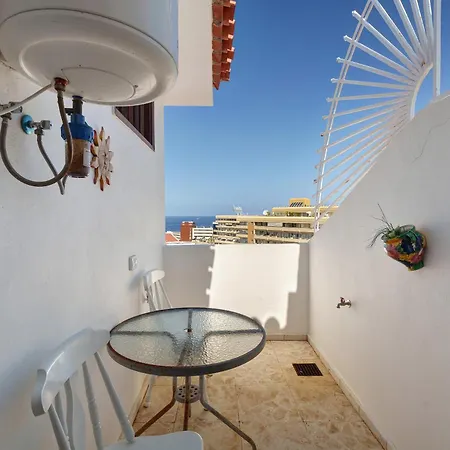 3 Bedrooms With Views אדחה