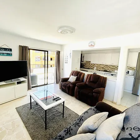 3 Bedrooms With Views Holiday home
