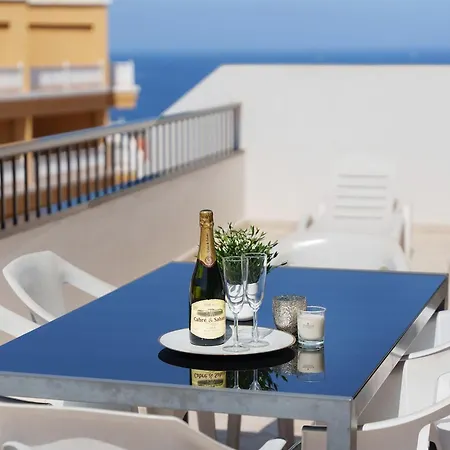 3 Bedrooms With Views * 아데제