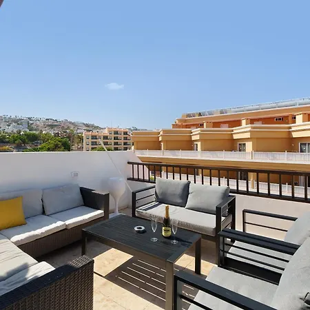 3 Bedrooms With Views Дом отдыха Адехе