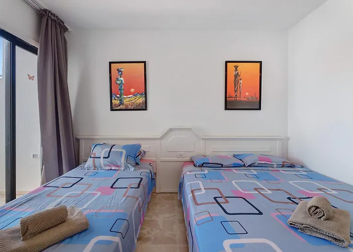 3 Bedrooms With Views Будинок відпочинку Адехе